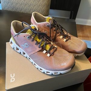 ON Running Cloud X 2.0  excellent condition sz 9